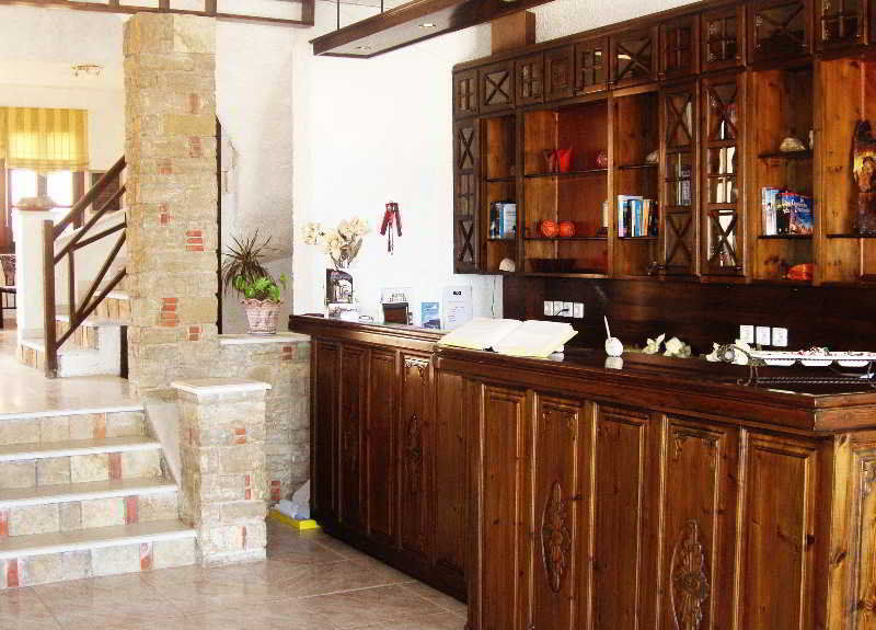 Hesperia Hotel Karlovassi Buitenkant foto